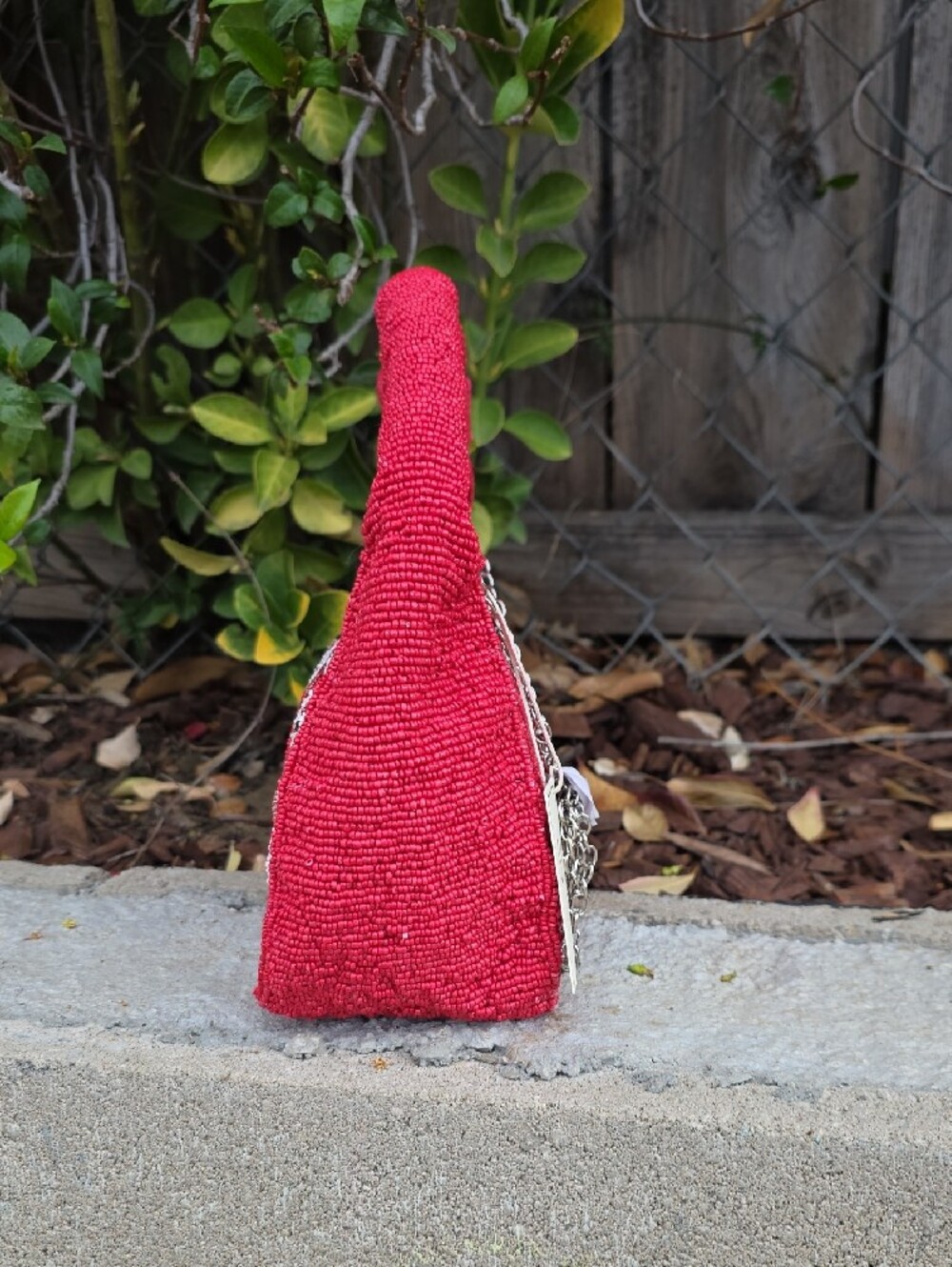 Red Picnic Beaded Bag - Picture 4 of 8